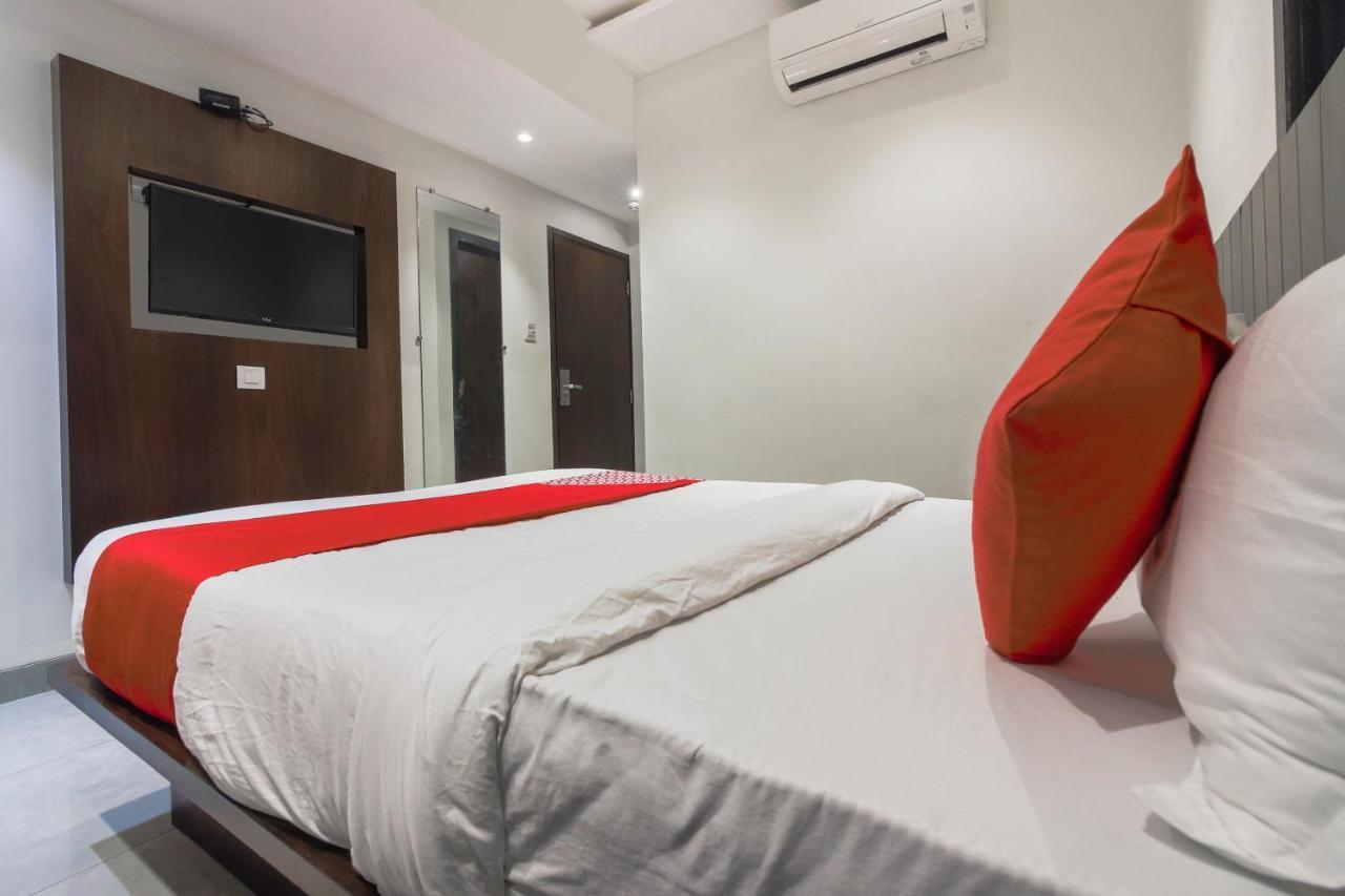Hotel Flora Suites Bombay